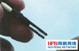 從8812 TLC FC單模光纖連接器中取出纖芯