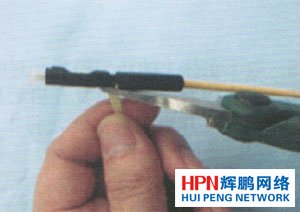 去除多余的光纖凱夫拉