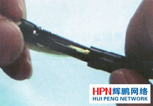 套上8812 TLC FC單模光纖連接器尾帽